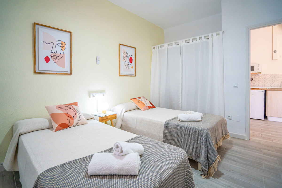 Apartamentos Lesley - Es Pi - Formentera Break